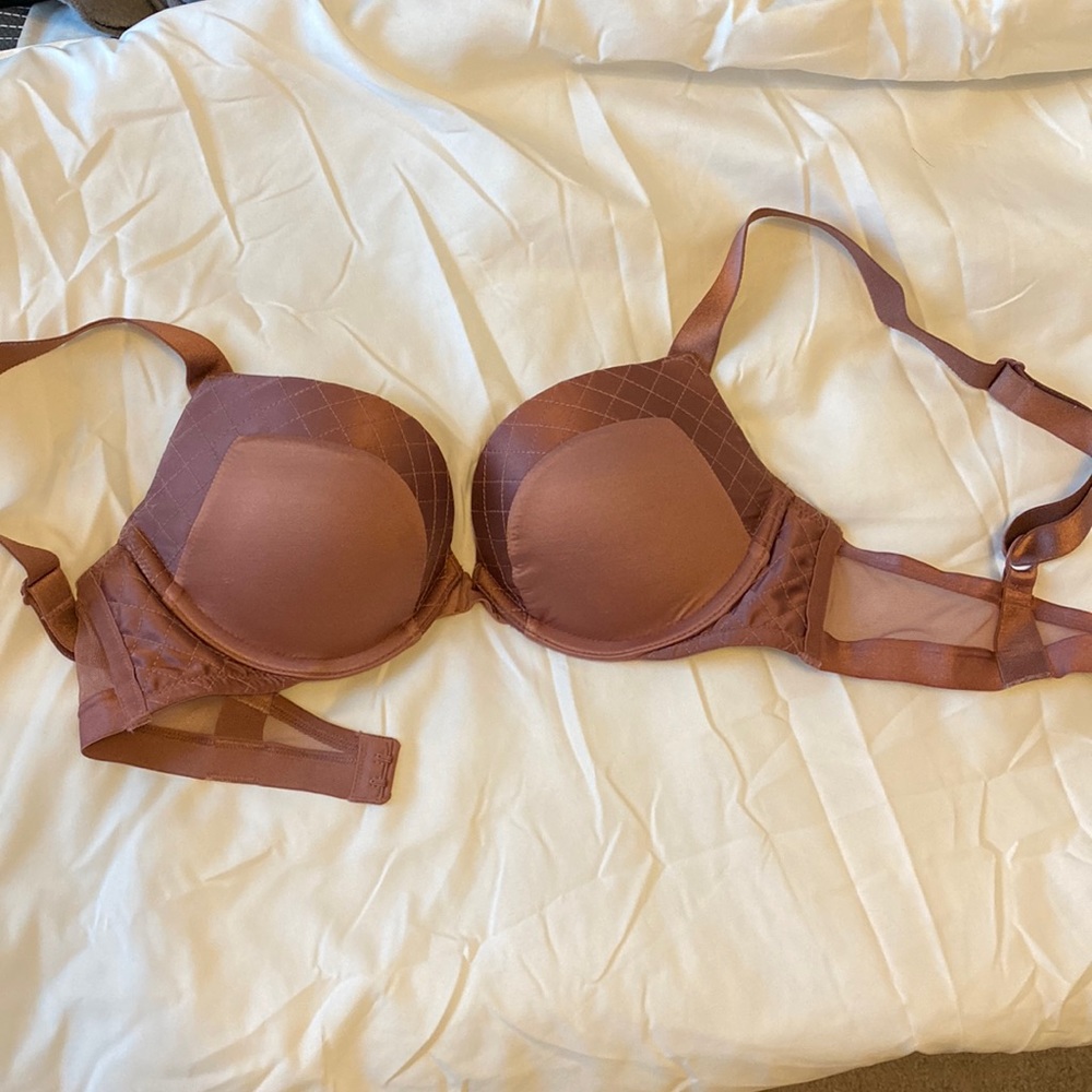 Victoria’s Secret Very Sexy push up bra